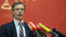 Guverner Vujčić: 'Vlada je odabrala pravi smjer'