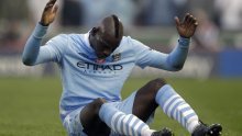 Balotelli prekrižio Milan jer ostaje u Cityju