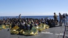 Italija u 24 sata spasila više od 400 imigranata