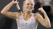 Wozniacki za vratom Sereni, Martić 74.