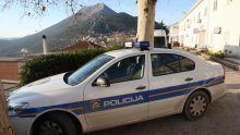 Policija u Vrgorcu provjerava adrese 1200 ljudi