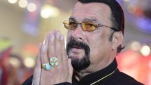 Zen majstor Steven Seagal je lice najnovije kriptovalute