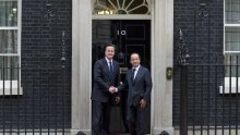 Cameron i Hollande riješili spor oko crvenog tepiha