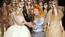 Stravični make-up na modelima Vivienne Westwood