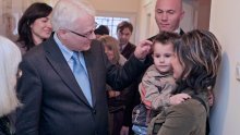 Josipović želi biti što više s ljudima