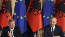 Albaniji status kandidata za EU