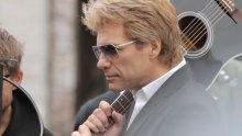 Jon Bon Jovi zaštitno lice Avonovih mirisa Unplugged