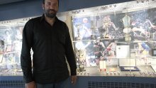 Divac ljubio Draženovu sliku u Zagrebu