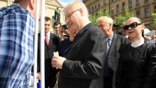 Josipović Holy uvjerio da je 'zelen' pa ga i službeno podržala