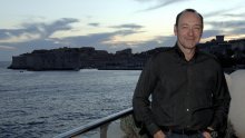 Kevin Spacey ostao prikovan uz veliki penis