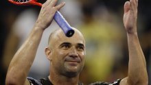 Andre Agassi neumorno skuplja i dijeli milijune