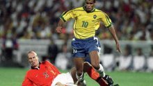 Rivaldo bacio rukavicu u lice Messiju i Ronaldu