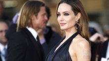 Angelina Jolie se želi udebljati sedam kila