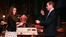 William i Kate glupirali se 'čarobnjačkim' štapićima