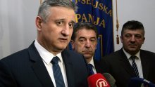 'Dobro da još nisu stavili zelenu kockicu koja je simbol SDP-a'