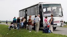 U sudaru autobusa i kombija 7 ozlijeđenih