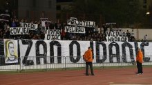 Torcida odaje počast Žanu, Hajduk propustio pobjedu