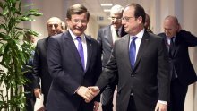 Davutoglu smatra sporazum o migrantima s EU povijesnim danom