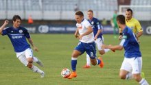 Hajduk slomio Slaven, Poljud proslavio rođendan kluba