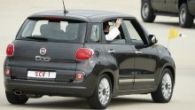 Papin Fiat 500L za 11 minuta prodan za 82.000 dolara