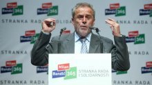 Bandić se besplatno reklamira na jumbo plakatima