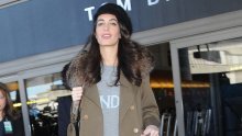 Amal Clooney odlično izgleda i u kožnim hlačama