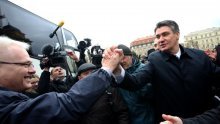 Milanović ispratio Josipovića uz 'high five' i 'Ivo, sretno!'