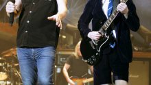 AC/DC morali platiti mito za izlaz iz Rumunjske