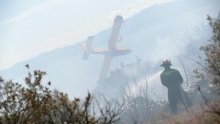 Kanaderi i helikopter gase požar na Lastovu