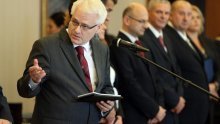 Josipović će 'izdajniku' Sanaderu oduzeti odličja?