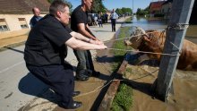 Nadbiskup Hranić ipak odriješio kesu: Donirat će četiri milijuna kuna