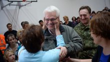 Svi donirali nešto, ali ne i Josipović!