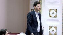 Pernar četiri minute šutio za mlade, Culej mu pustio himnu