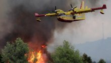 Zbog požara obustavili i željeznički promet