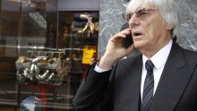 Bernie Ecclestone na rubu ponora