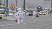 15 poginulih i nestalih u tajfunu Roke