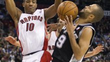 Knicksi doma gaze, Spurs se izvukli u Torontu