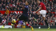 Van Persie poveo United do pobjede protiv Arsenala