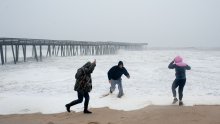 Stotine tisuća Njujorčana u bijegu od uragana Sandy