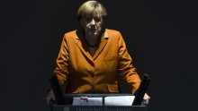 Žestoki okršaj Merkel i Steinbruecka