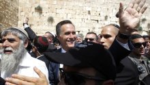 Romney: Zaustavit ćemo Iran svim sredstvima