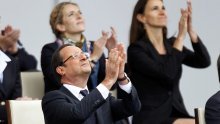 Hollande u vojnom defileu u povodu 14. srpnja