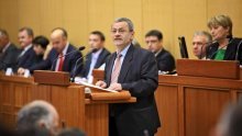 Opposition's Kosor, Lesar say Cacic should resign