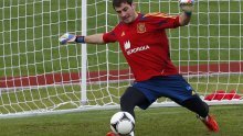 Casillas za ljubljenje našao novinara