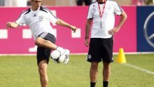 Löw sa samo dva prava napadača putuje na Euro