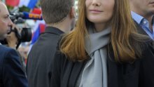 Carla Bruni ponovo šokira novim izgledom