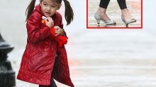 Suri Cruise skinula s trona Harper Beckham