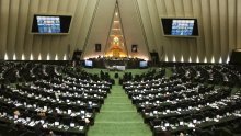 Iranski parlament izglasao smanjenje veza s Velikom Britanijom