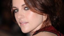 Kristen Stewart želi biti kao Angelina Jolie