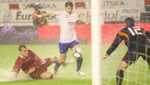 Hajduk na potopljenom Poljudu svladao Zagreb